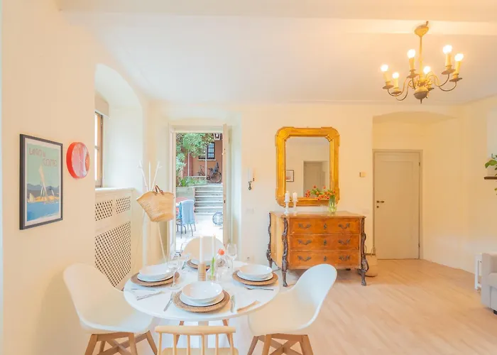 La Piazza Di Cernobbio