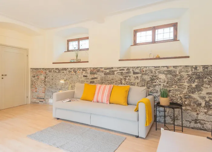 La Piazza Di * Cernobbio